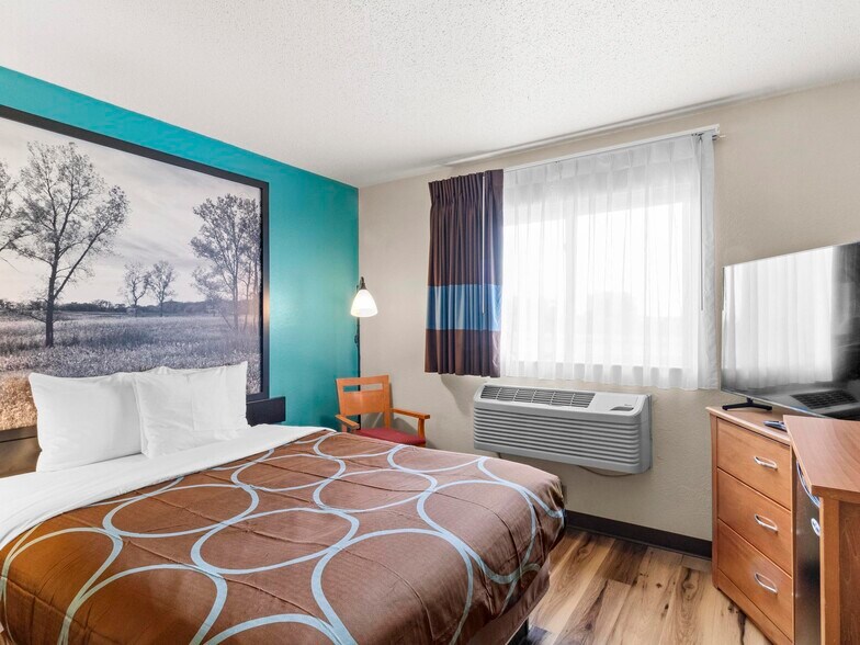 More Photos Of 500 E A St, Ogallala Hotel For Sale