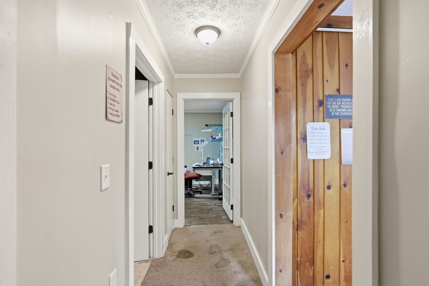 More Photos Of 3365 Thompson Bridge Rd, Gainesville Freestanding For Sale