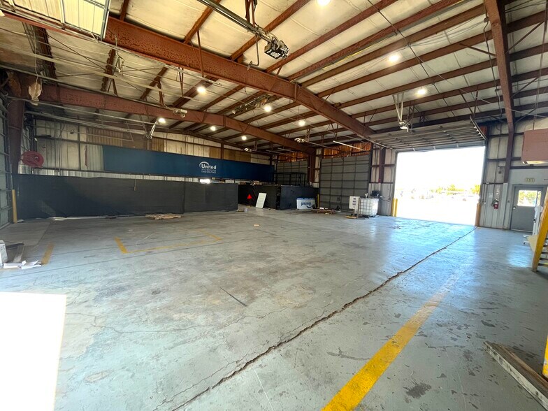 More Photos Of 204 Engineers Rd, Belle Chasse Warehouse For Lease