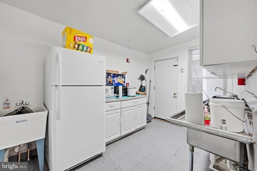 More Photos Of 401-407 N Patterson Park Ave, Baltimore Religious Facility For Sale