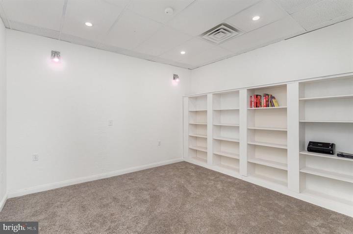 More Photos Of 1880 W Market St, York Storefront Retail Office For Sale