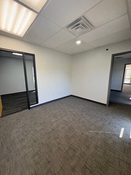 More Photos Of 10805 Indeco Dr, Blue Ash Office For Lease