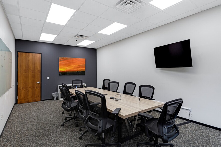 More Photos Of 1305 W Auto Dr, Tempe Coworking Space