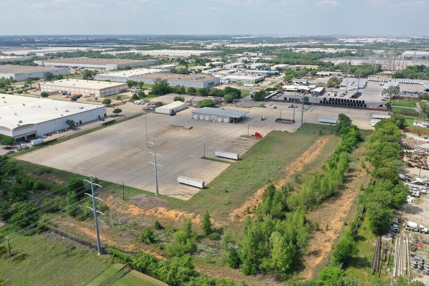 More Photos Of 3375 High Prairie Rd, Grand Prairie Truck Terminal For Lease