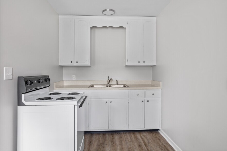 More Photos Of 5700 Leslie Ave, Nashville Apartments For Sale