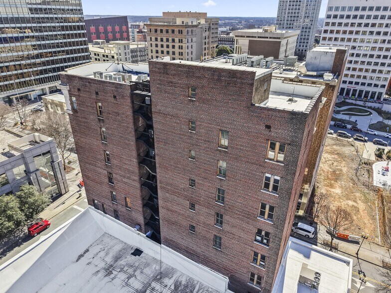 More Photos Of 105 W 4th St, Winston-Salem Office For Sale