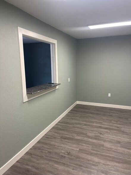 More Photos Of 11832 Newcastle Ave, Baton Rouge Office For Lease