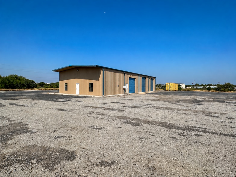 More Photos Of 243 Foster Dr, Asherton Warehouse For Sale