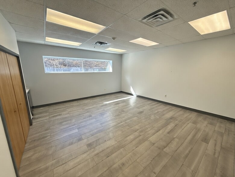 More Photos Of 239 Northern Blvd, Clarks Summit Medical For Lease