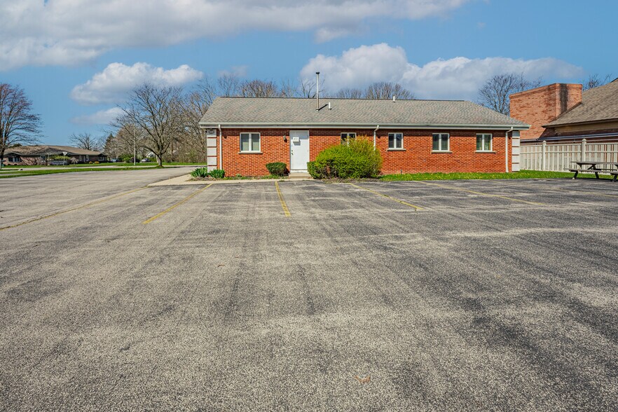 More Photos Of 822 Davison Rd, Lockport Coworking Space