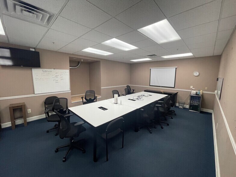 More Photos Of 500 Soho Dr, Adairsville Warehouse For Lease