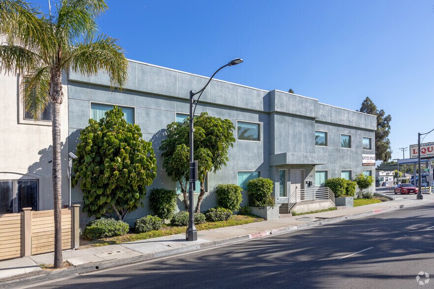 More Photos Of 2181 S Atlantic Blvd, Commerce Coworking Space