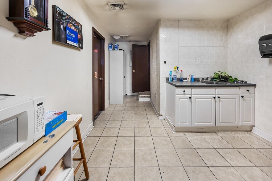 More Photos Of 346 N Harding Hwy, Buena Auto Dealership For Sale