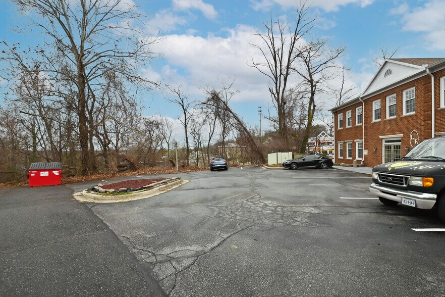 More Photos Of 10901 Indian Head Hwy, Fort Washington Office For Lease