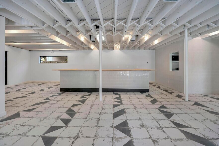 More Photos Of 1760 Coral Way, Miami Restaurant For Sale