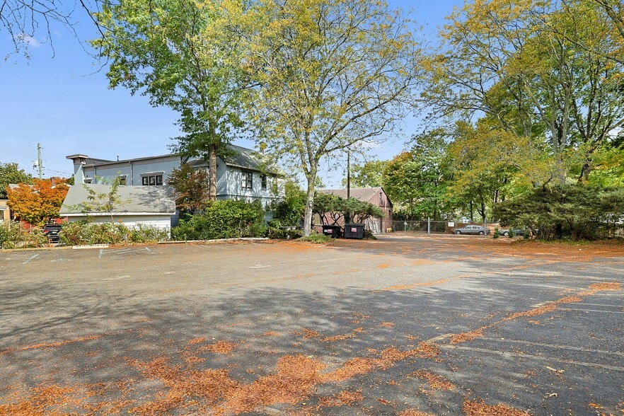 More Photos Of 2 Union St, Sparkill Storefront For Sale