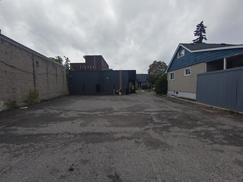More Photos Of 69 Kempster Ave, Ottawa Office For Sale