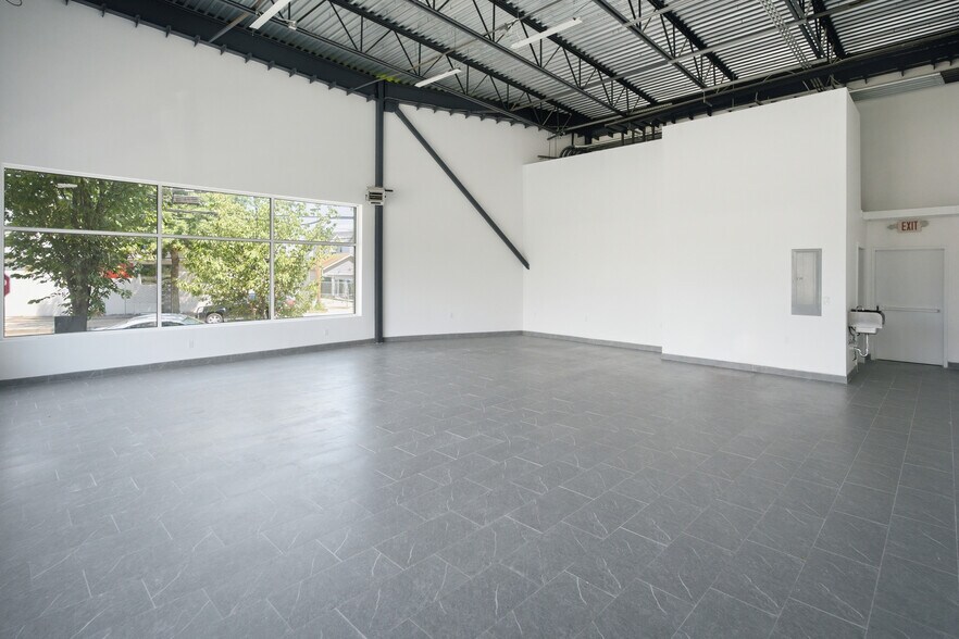 More Photos Of 937 State St, Bridgeport Storefront For Sale