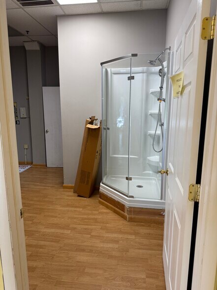 More Photos Of 161 S Middletown Rd, Nanuet Storefront For Lease