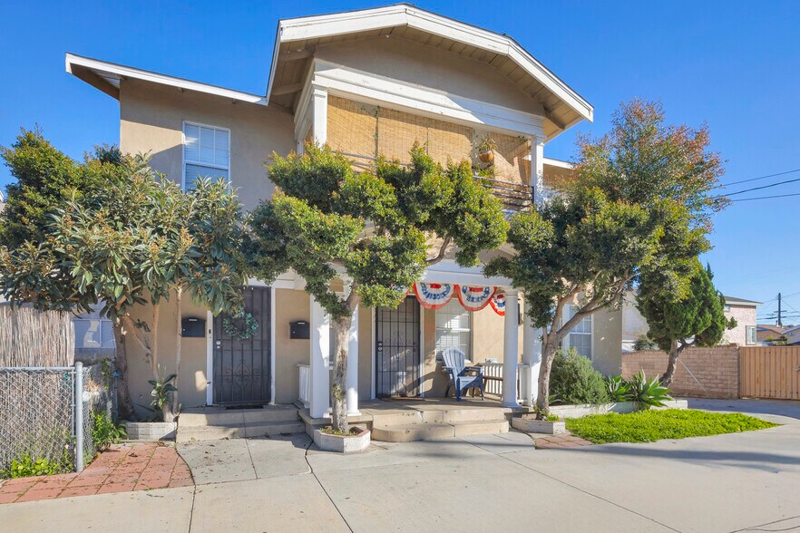 More Photos Of 522 N Centre St, San Pedro Apartments For Sale