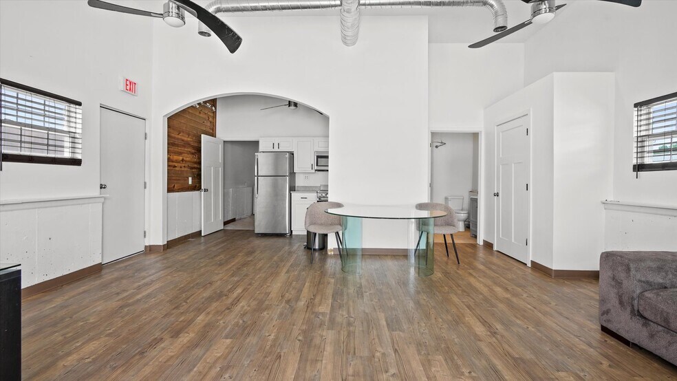 More Photos Of 1900 US 69, Excelsior Springs Warehouse For Sale