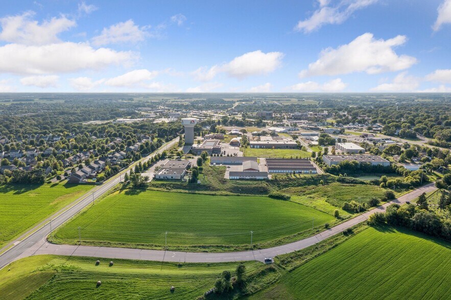 More Photos Of 700 10th St E, Waconia Land For Sale