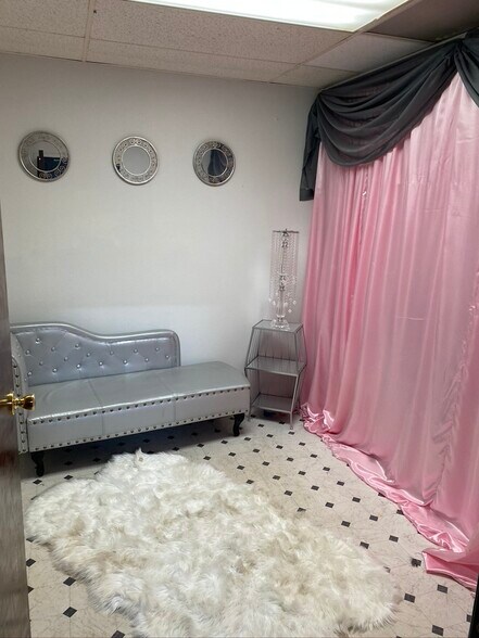 More Photos Of 505 Nucla Way, Aurora Warehouse For Lease