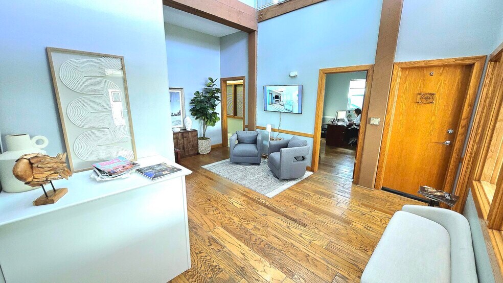More Photos Of 1001 Riverside Dr, Palmetto Office For Lease