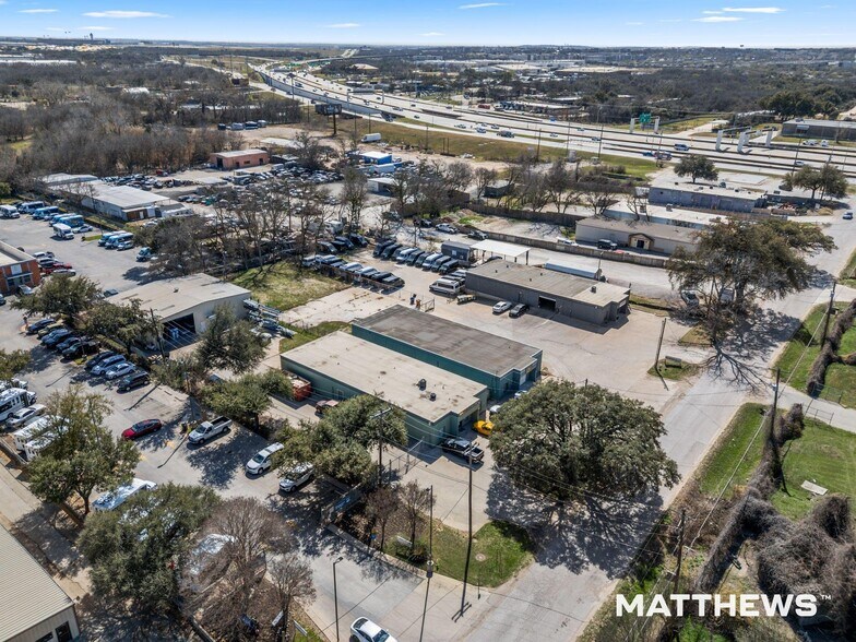 Primary Photo Of 511 Thompson Ln, Austin Warehouse For Sale