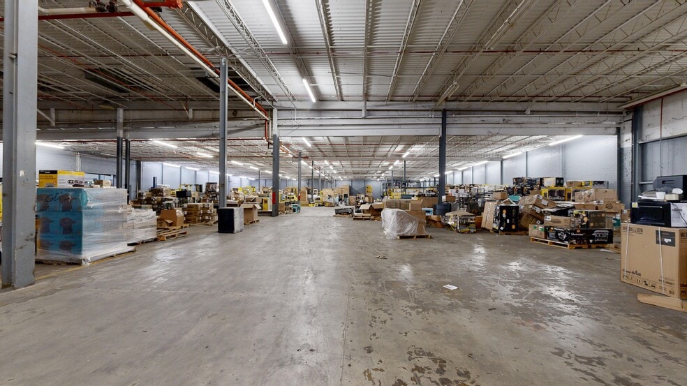 More Photos Of 1333 Belfast Ave, Columbus Warehouse For Sale