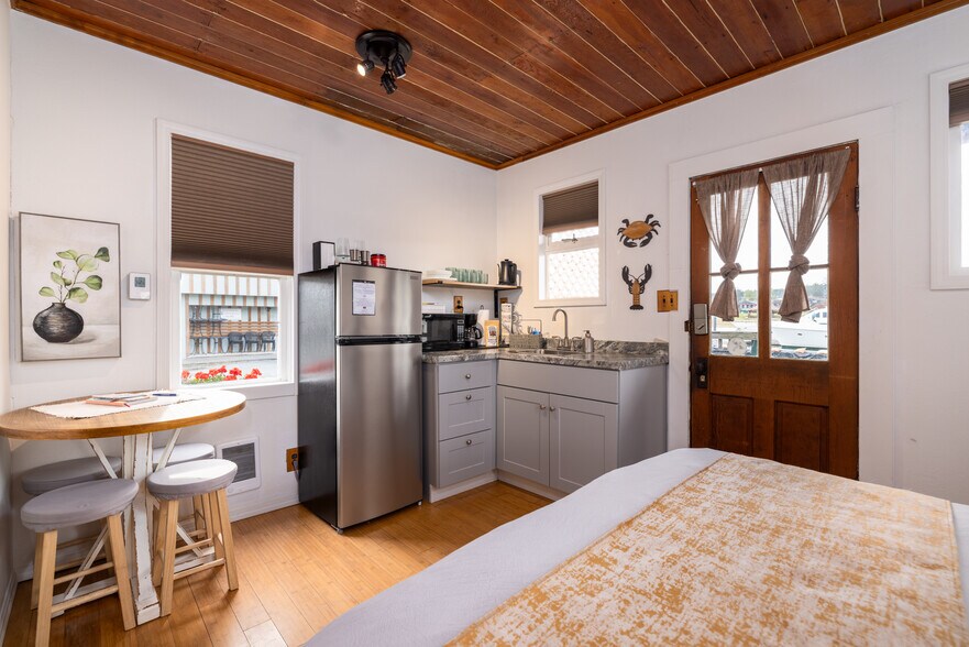 More Photos Of 317 N 1st St, La Conner Land For Sale