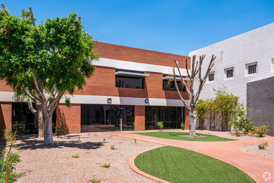 More Photos Of 7350 E Evans Rd, Scottsdale Loft Creative Space For Lease