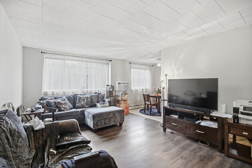 More Photos Of 279 S Black Horse Pike, Mount Ephraim Apartments For Sale