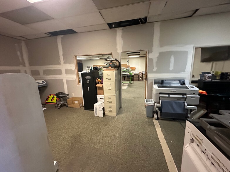 More Photos Of 315 S Michigan St, Aberdeen Office For Sale