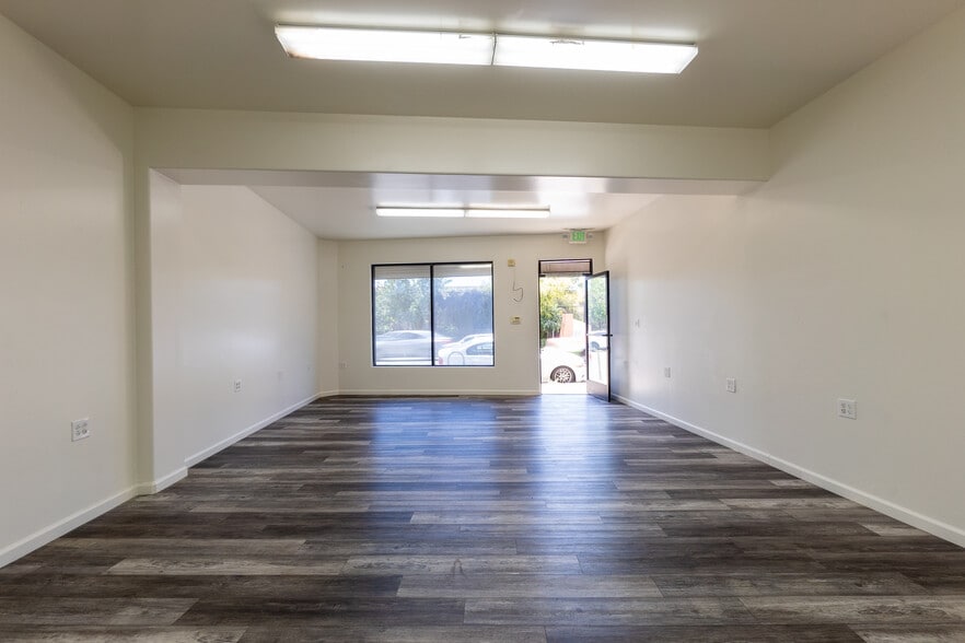 More Photos Of 3700 E 12th St, Oakland Storefront Retail Office For Lease