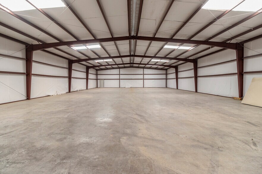 More Photos Of 4111 W State Highway 29, Georgetown Warehouse For Sale