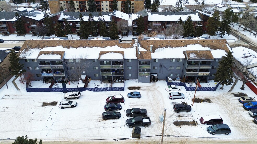 More Photos Of 10141 162 St NW, Edmonton Apartments For Sale