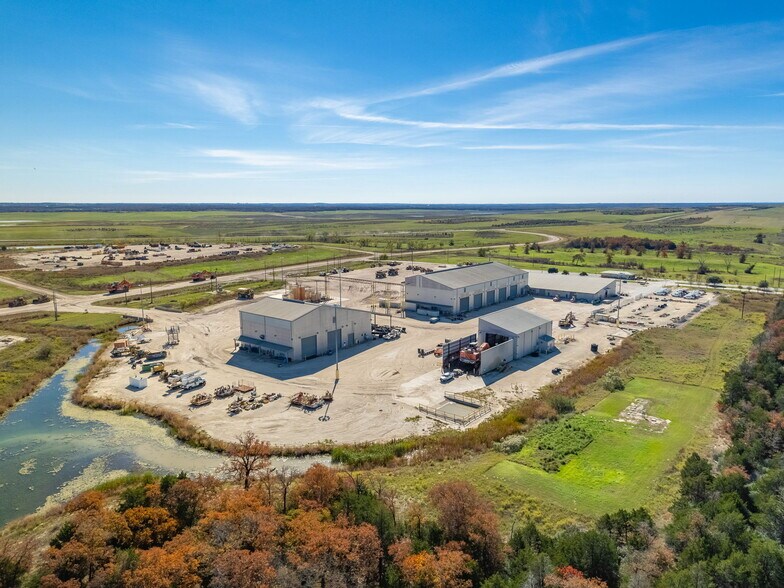 More Photos Of 7207 W FM 696, Elgin Industrial For Sale