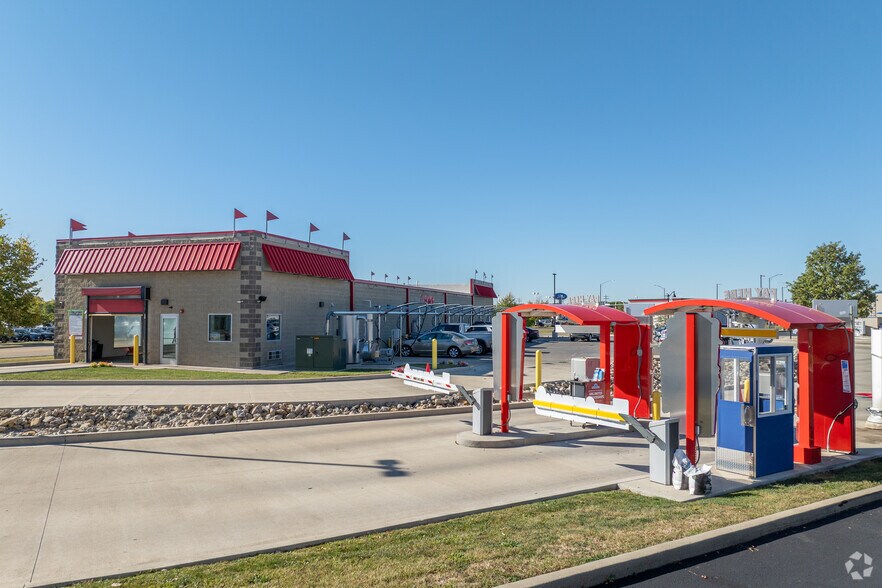 More Photos Of 2950 Fairfield Ln, Ottawa Carwash For Sale