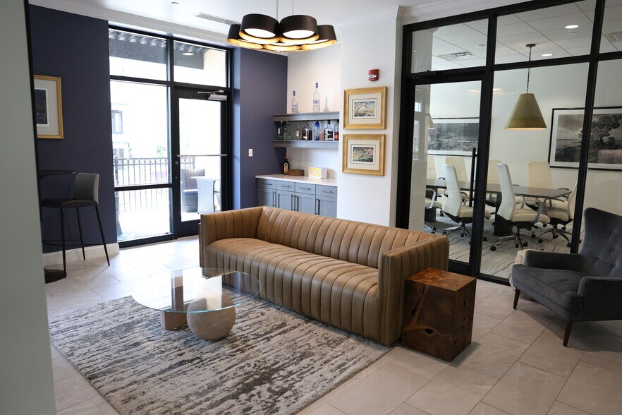 More Photos Of 113-123 S Monroe St, Tallahassee Office For Sale