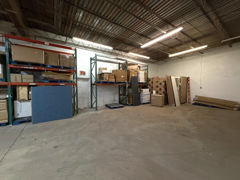 More Photos Of 449 N Cameron St, Winchester Manufacturing For Lease