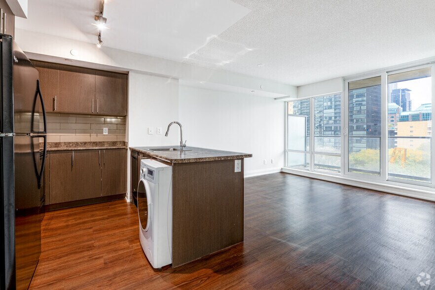 More Photos Of 614 Church St, Toronto Apartments For Lease