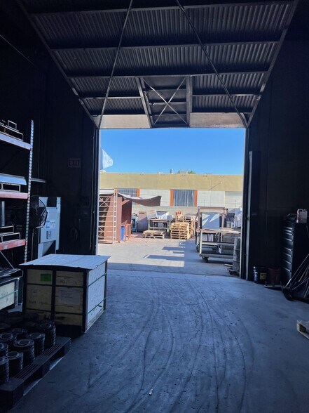 More Photos Of 7001 Jackson St, Paramount Warehouse For Sale