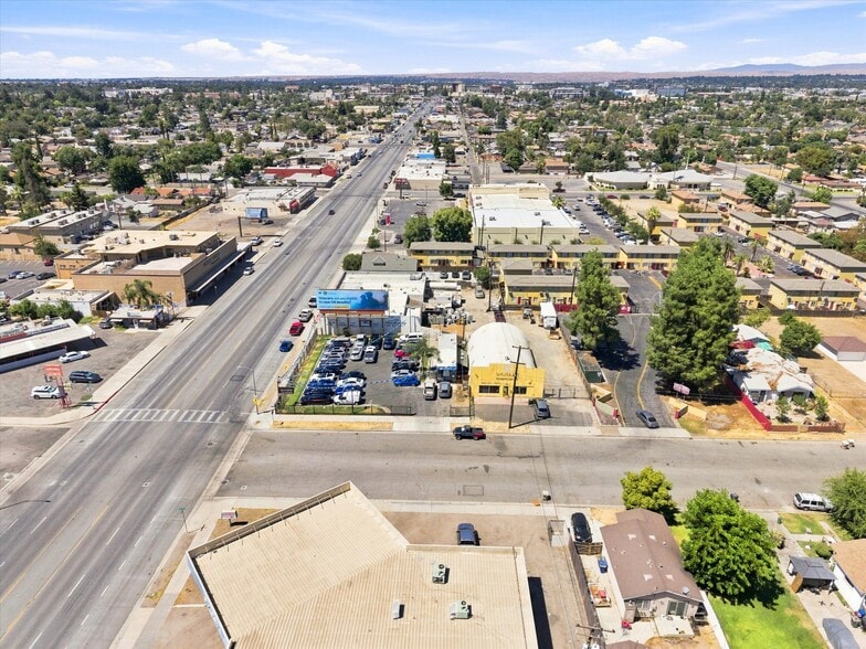 More Photos Of , Bakersfield General Retail For Sale