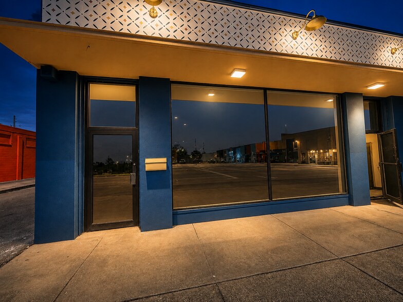 More Photos Of 711 W Smith St, Orlando General Retail For Lease