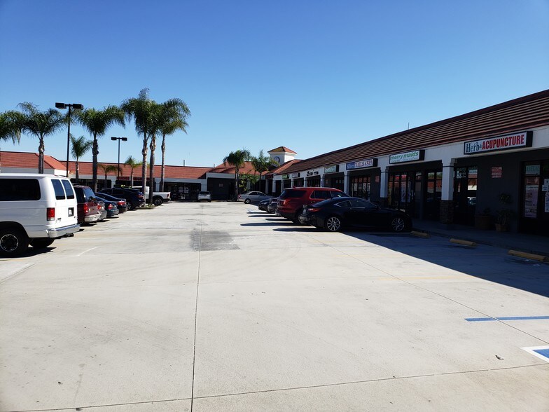 More Photos Of 2040-2068 Pacific Coast Hwy, Lomita Unknown For Lease