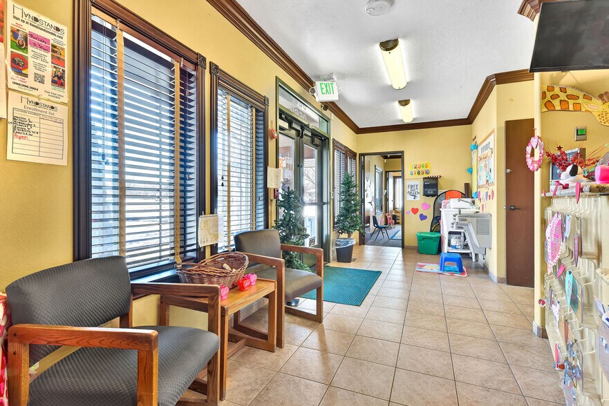 More Photos Of 2563 S Five Mile Ave, Boise Office Residential For Sale