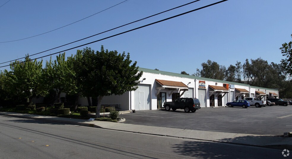 More Photos Of 2076 Central Ave, Duarte Warehouse For Lease