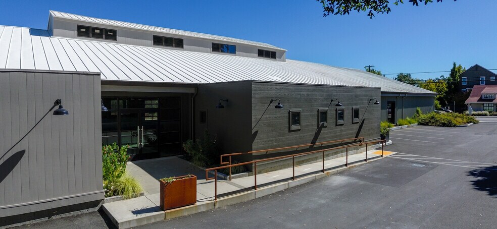 Primary Photo Of 55 W Grant St, Healdsburg Warehouse For Lease