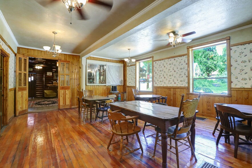 More Photos Of 212 Main St, Sierra City Hotel For Sale